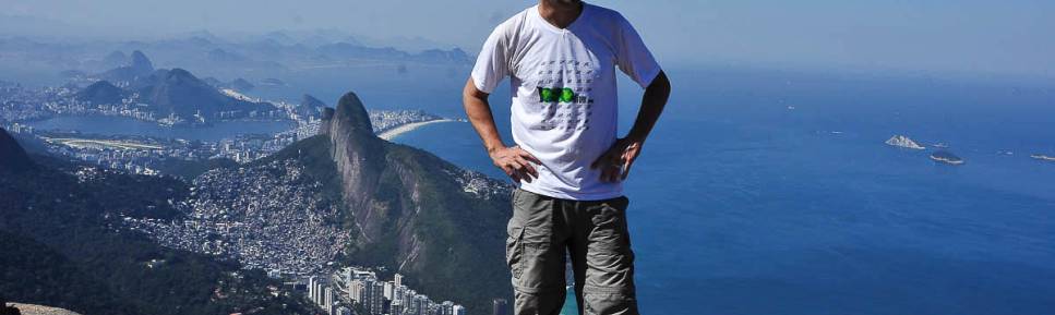 No alto da Pedra da Gavea, no Rio de Janeiro